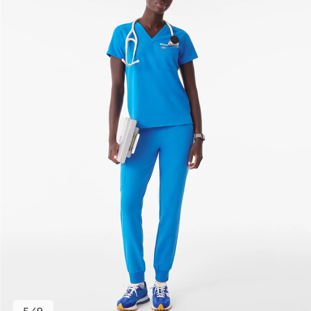 FIGS Capri blue catarina top and Jogger Pants - set ***retired color***